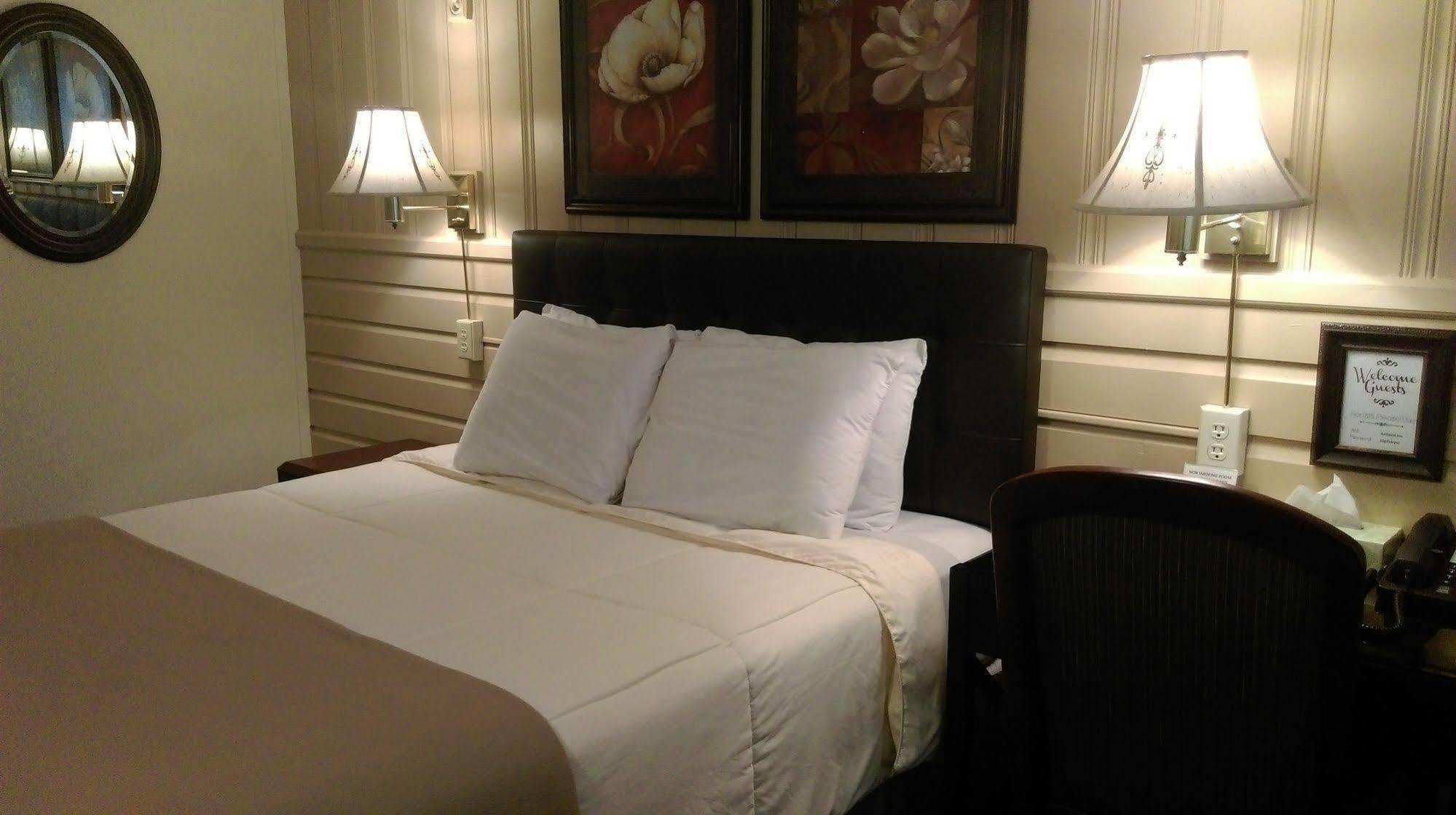 Amherst Inn - Virginia エクステリア 写真
