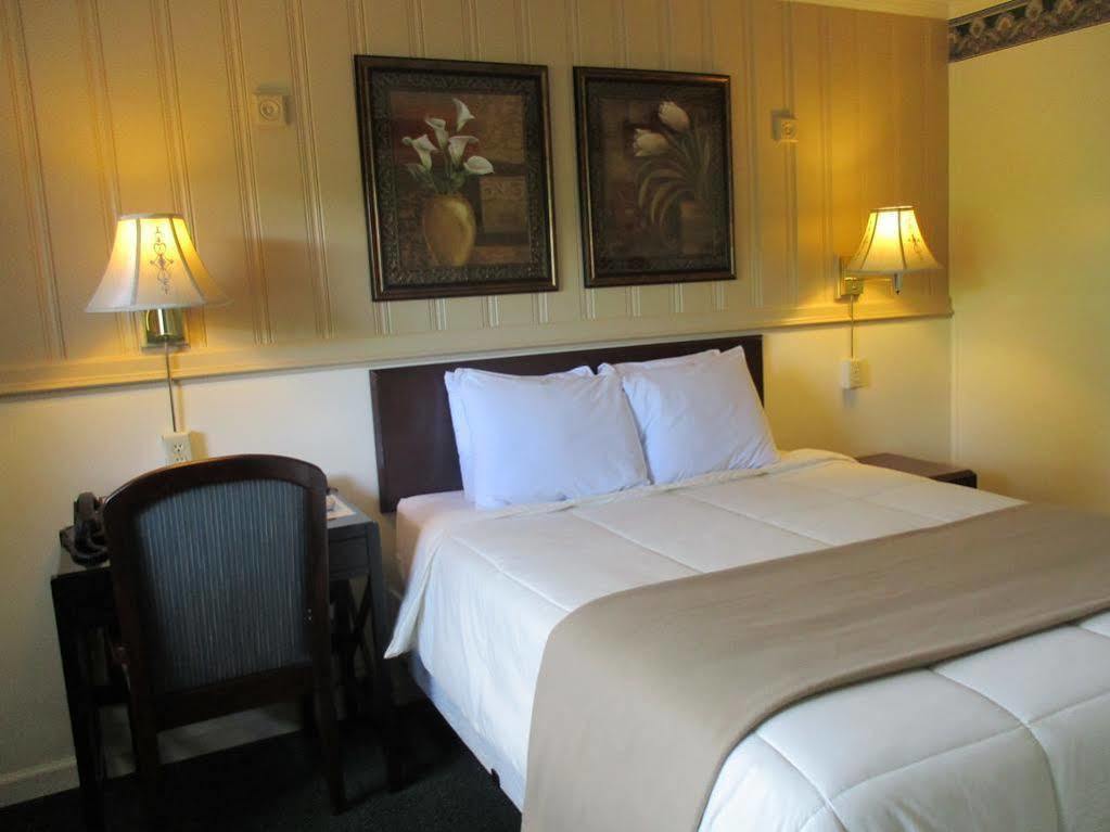 Amherst Inn - Virginia エクステリア 写真